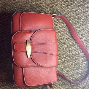 Time and Tru Red Pebbled Crossbody Bag with Gold Accents